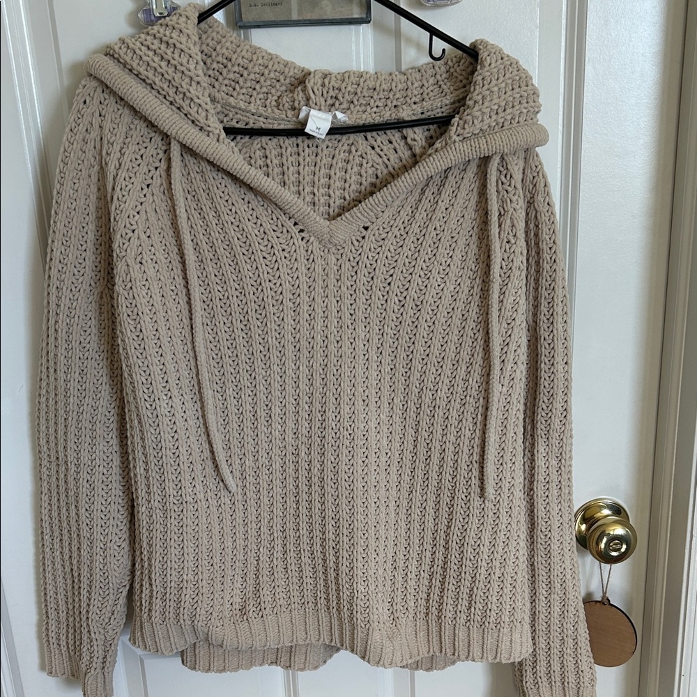 Cozy Knit Hooded Sweater in Cream